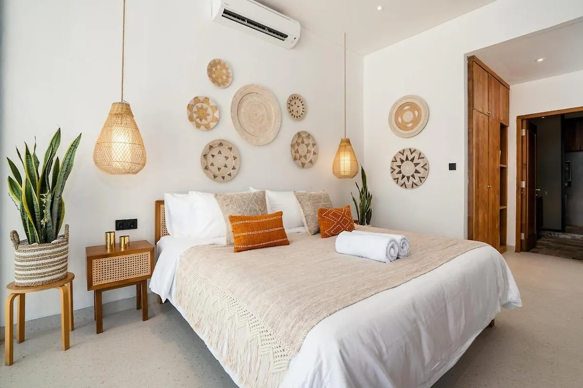 Villa Casa Goya - Lofty Pool Villa Near The Beach In Vibrant Legian